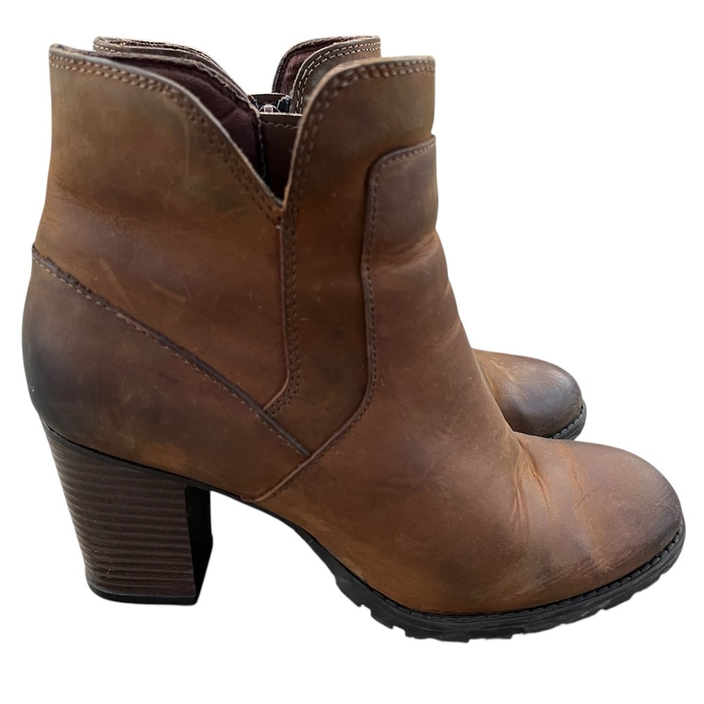 CLARKS Boots